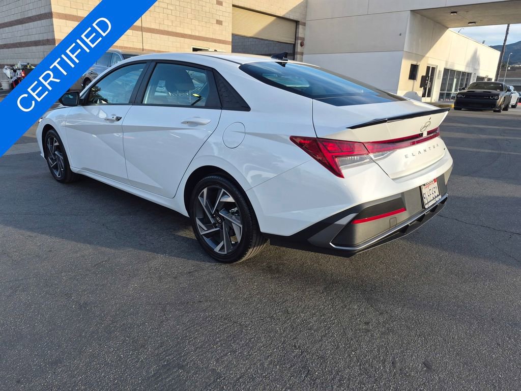 Used 2025 Hyundai Elantra SEL image 5