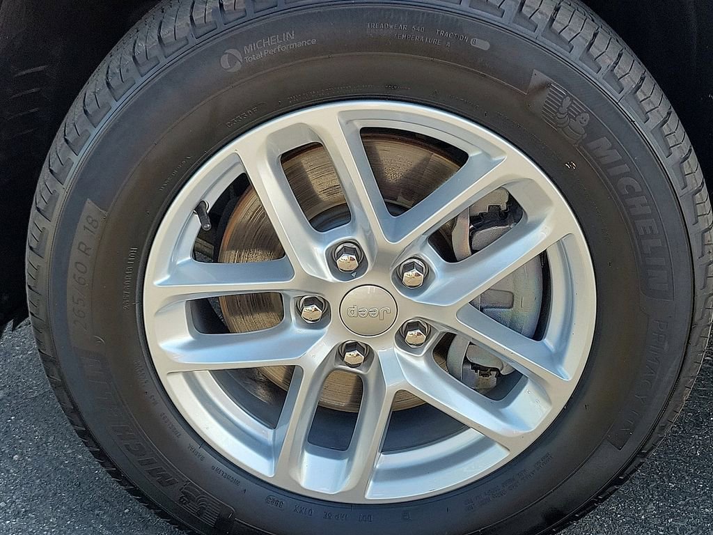 Used 2024 Jeep Grand Cherokee L Laredo image 24