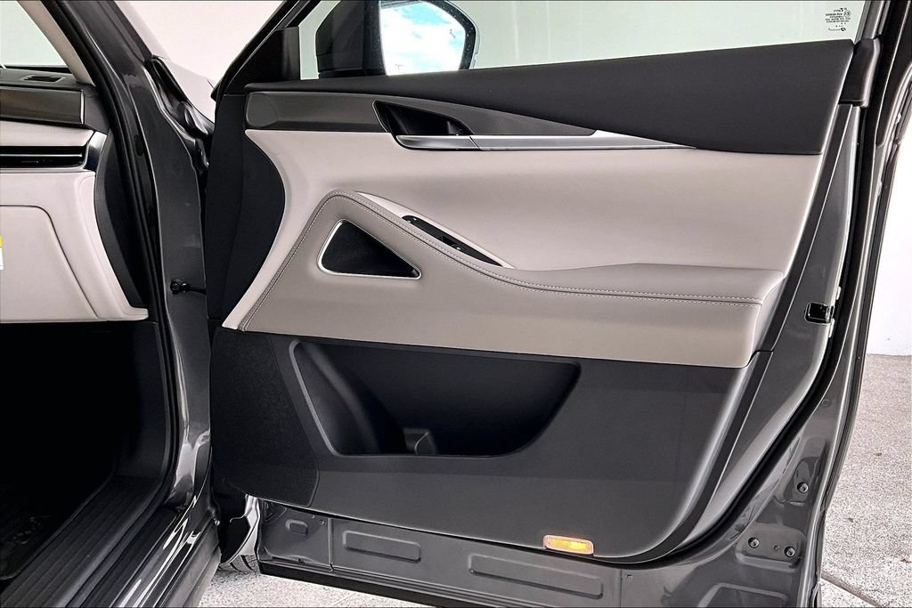 New 2027 INFINITI QX60 Luxe w/ Cargo Package FWD image 12