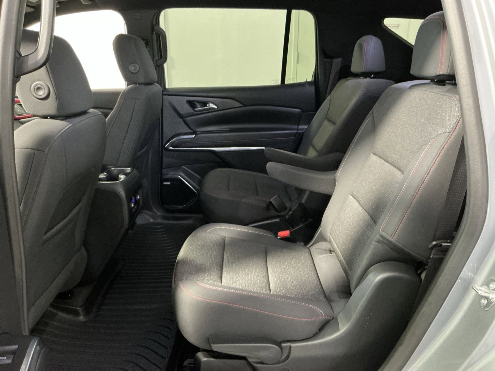 Used 2024 Chevrolet Traverse Z71 w/ Enhanced Driving Package AWD/4WD image 23