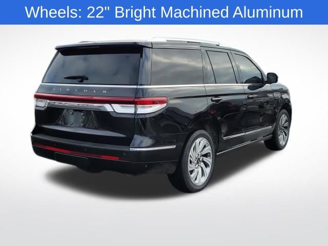 Used 2024 Lincoln Navigator Premiere image 8