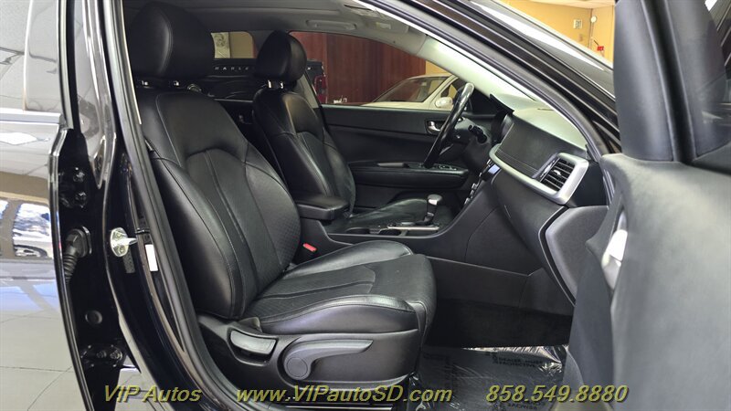 Used 2020 Kia Optima SE FWD image 15