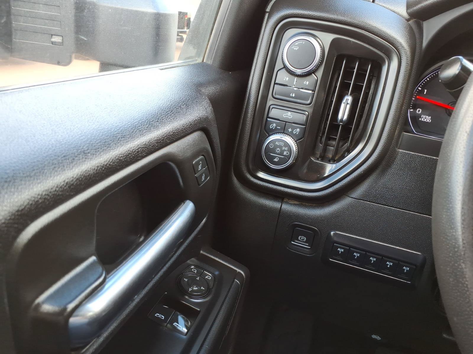 Used 2023 GMC Sierra 3500 Pro w/ Convenience Package AWD/4WD image 19