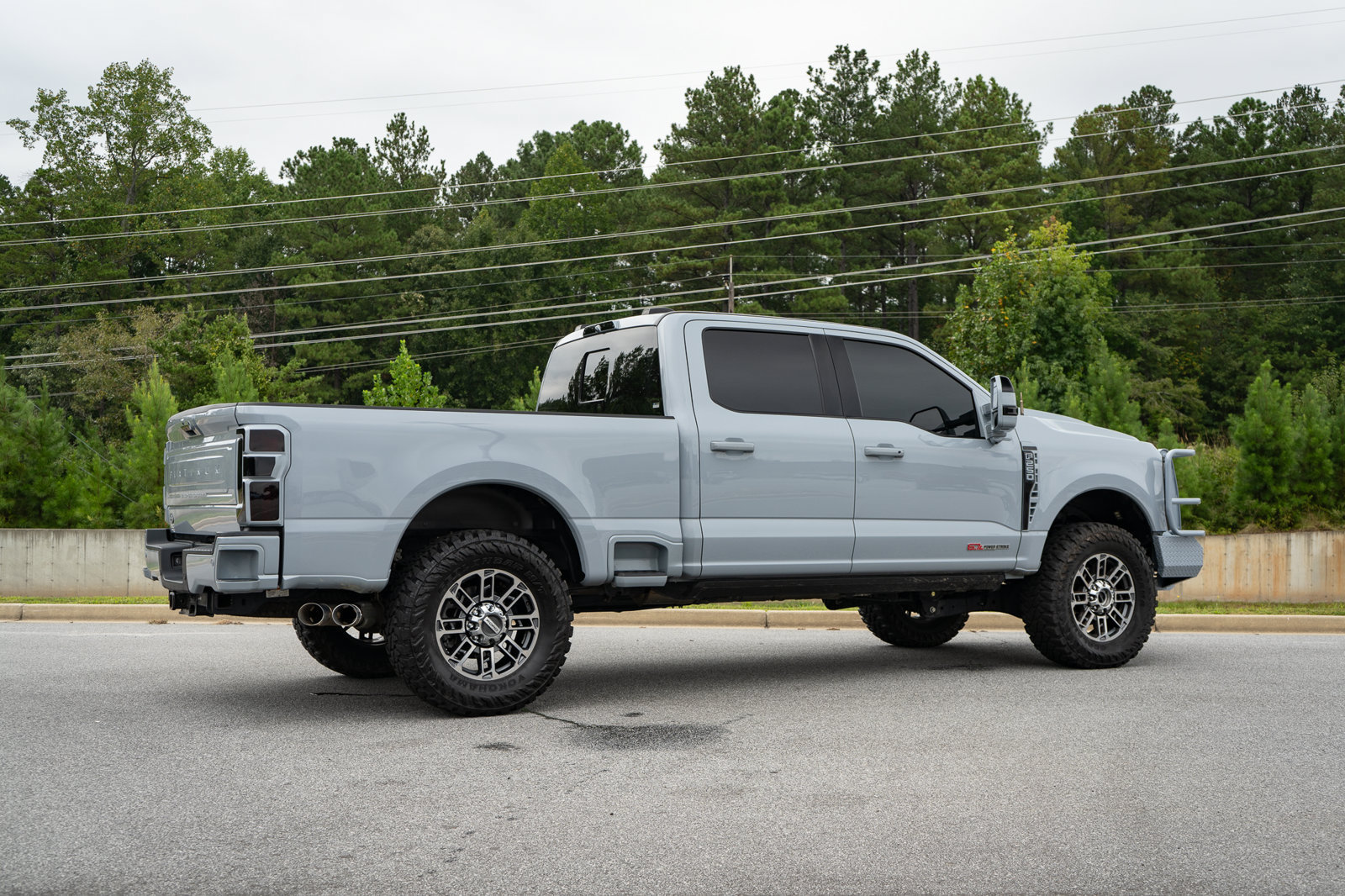 Used 2024 Ford F250 Platinum AWD/4WD image 7
