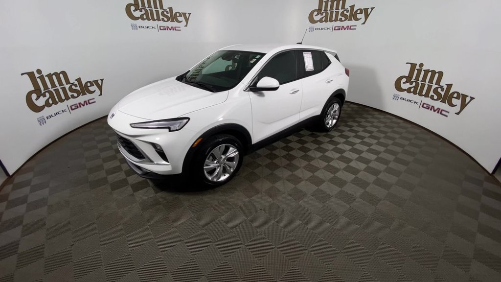 Used 2024 Buick Encore GX Preferred w/ Comfort Package AWD/4WD image 4