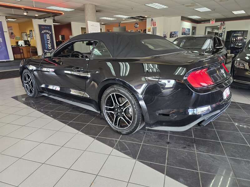 Used 2019 Ford Mustang Premium RWD image 8
