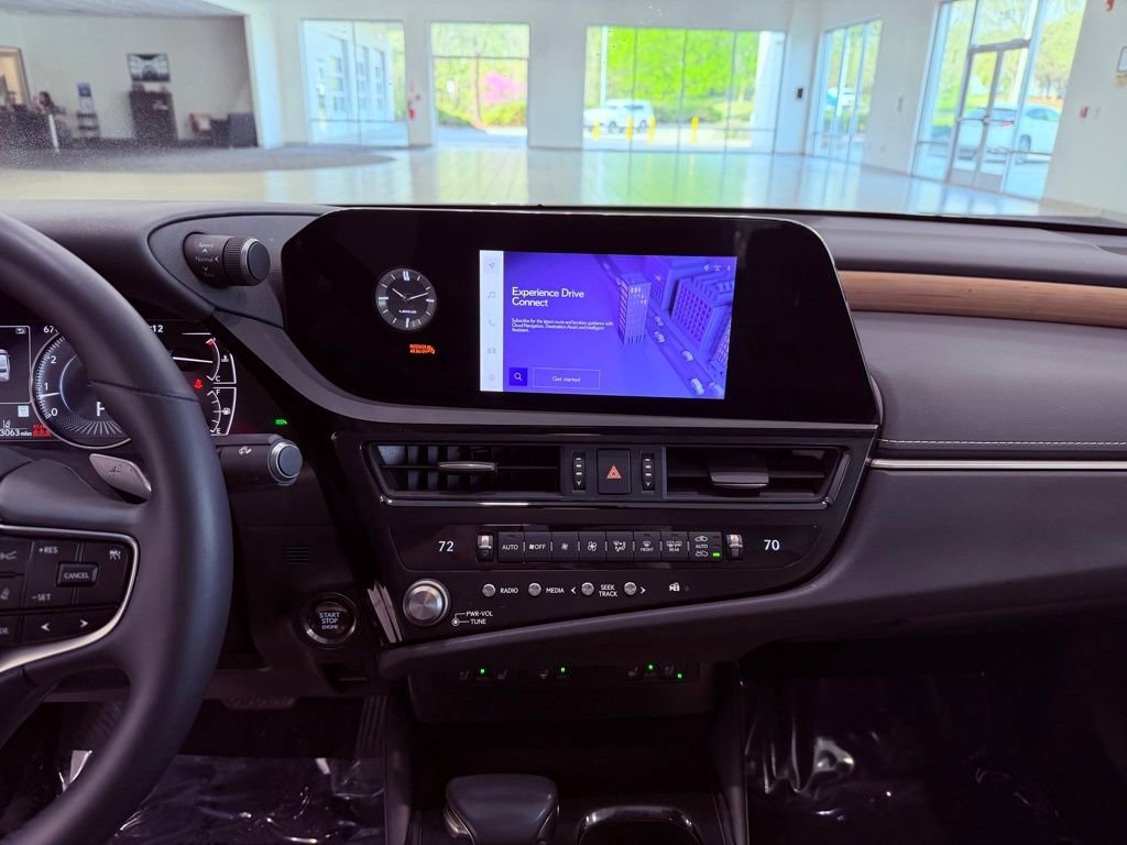 Certified 2024 Lexus ES 350 w/ Premium Package image 23