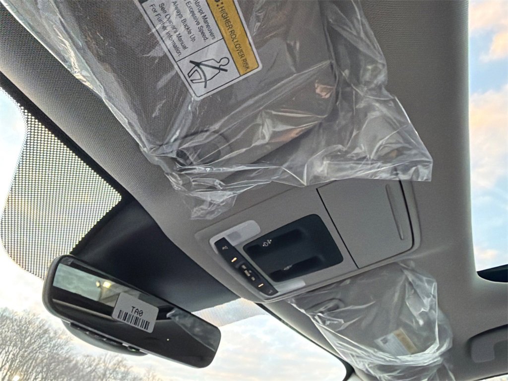 New 2025 Honda Pilot Touring image 34