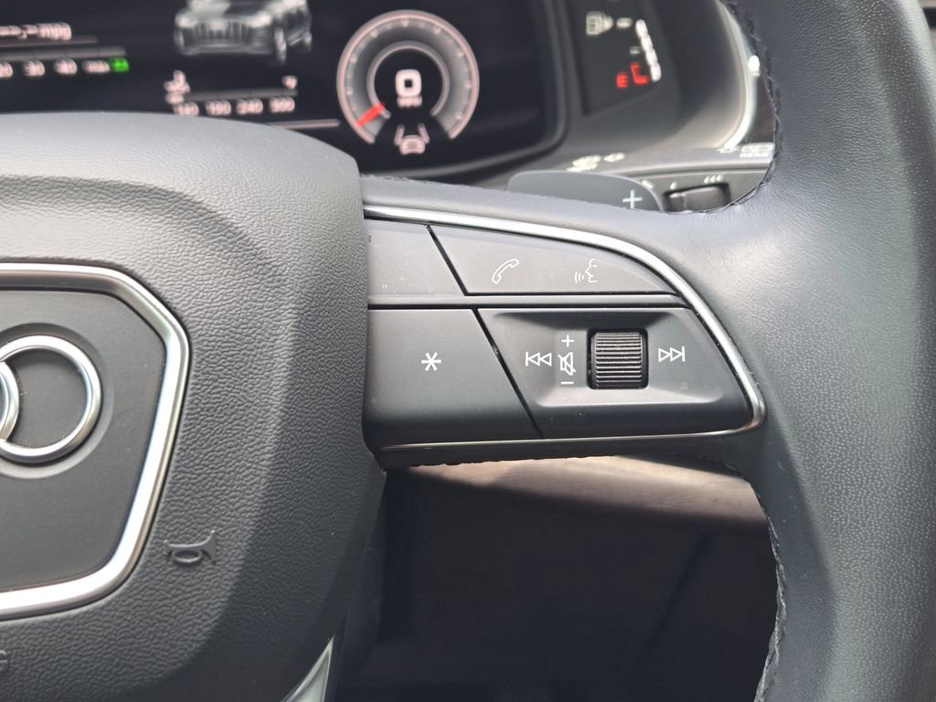 Used 2023 Audi Q7 3.0T Premium Plus AWD/4WD image 30