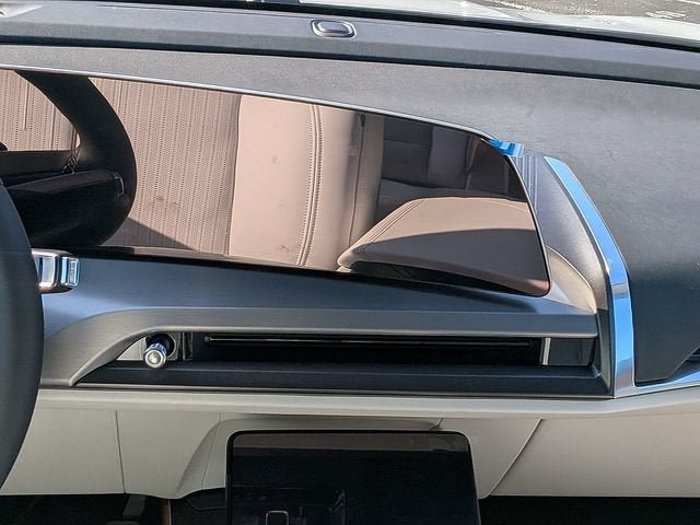 New 2027 Cadillac Vistiq Sport w/ LPO, Floor Liner Package AWD/4WD image 20