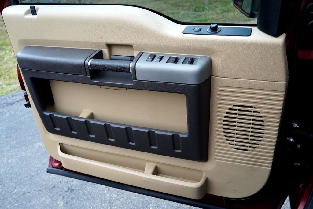 Used 2015 Ford F250 XLT w/ XLT Premium Package image 22