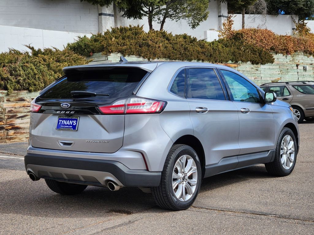 Used 2024 Ford Edge Titanium image 3