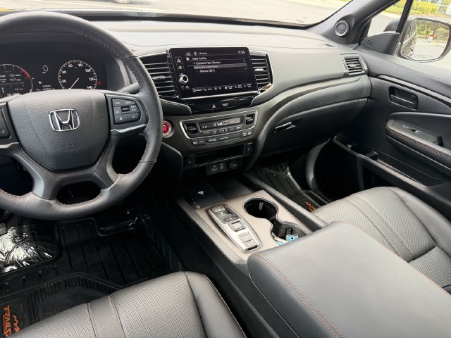 Used 2025 Honda Ridgeline TrailSport image 7