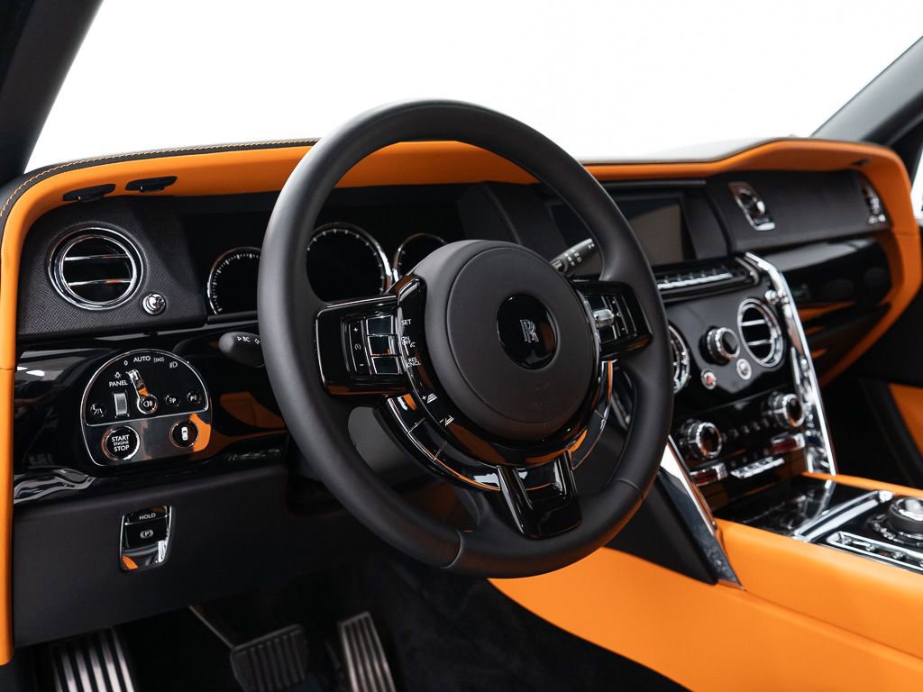 Certified 2023 Rolls-Royce Cullinan AWD/4WD image 15