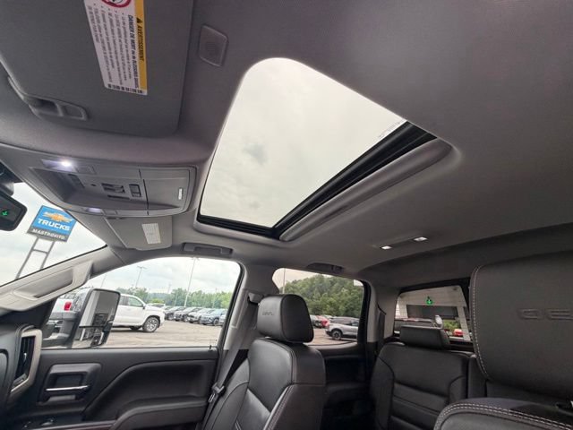 Used 2018 GMC Sierra 2500 Denali AWD/4WD image 23