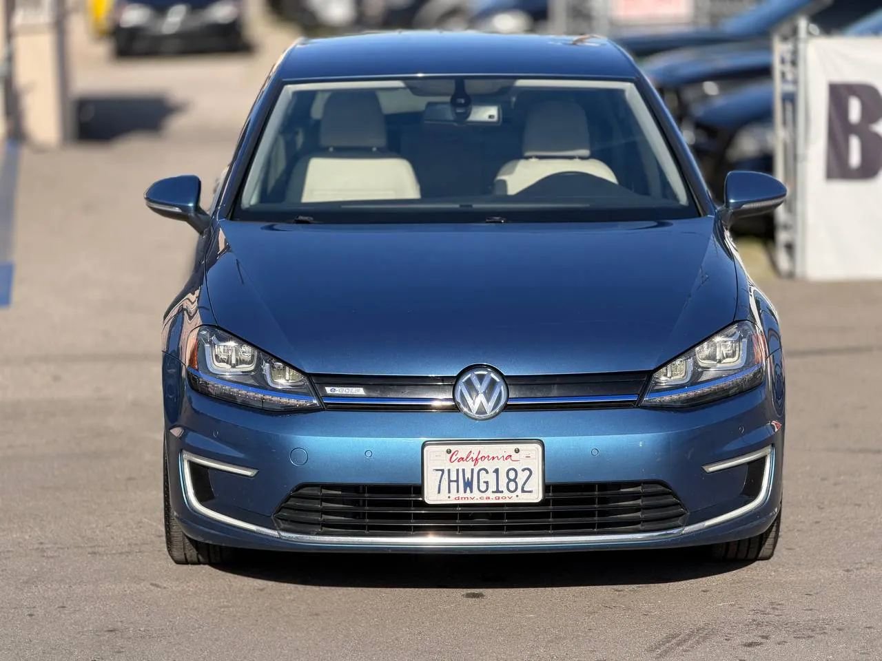 Used 2015 Volkswagen e-Golf SEL Premium FWD image 4