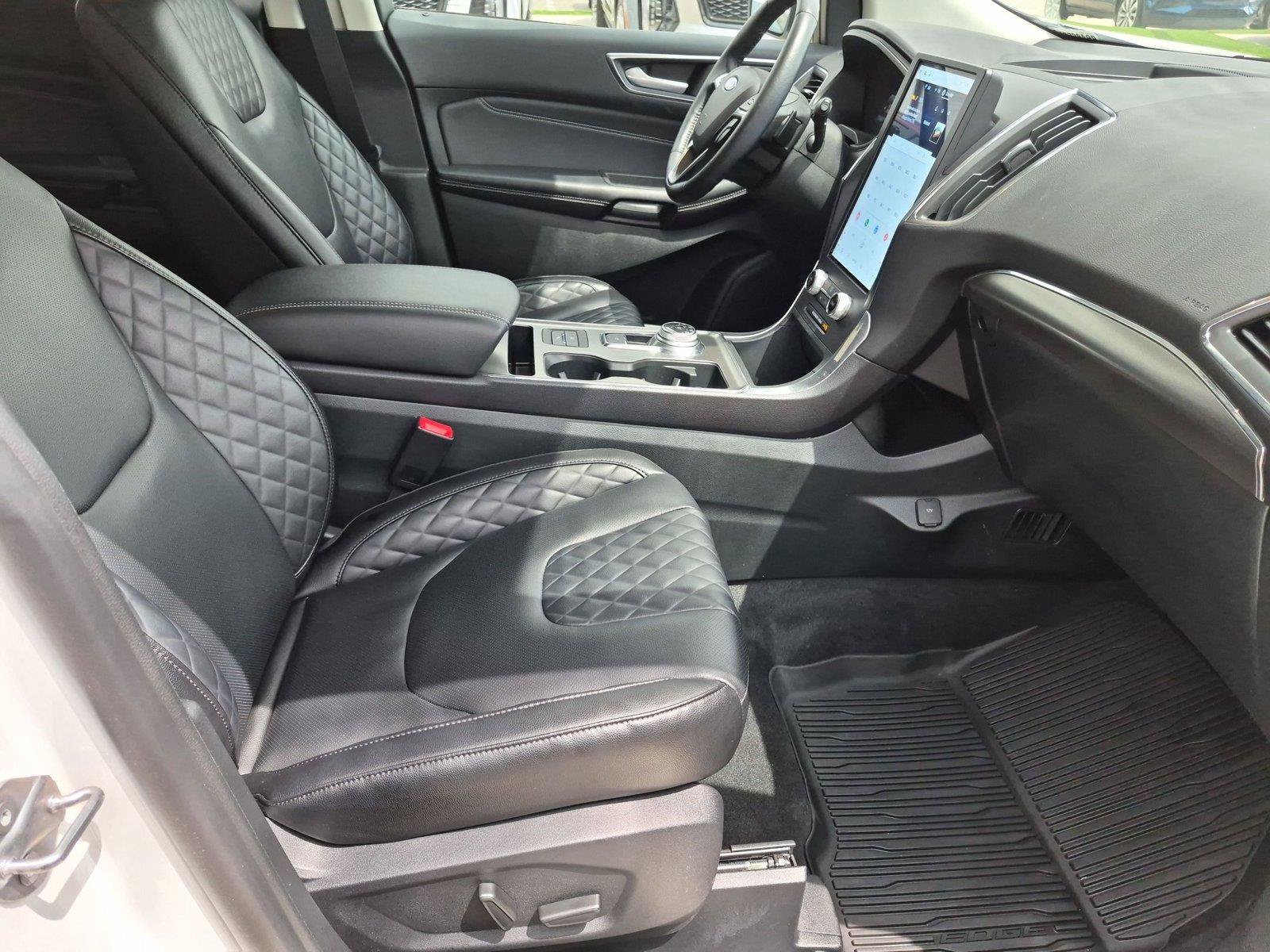 Used 2024 Ford Edge Titanium w/ Equipment Group 301A AWD/4WD image 28