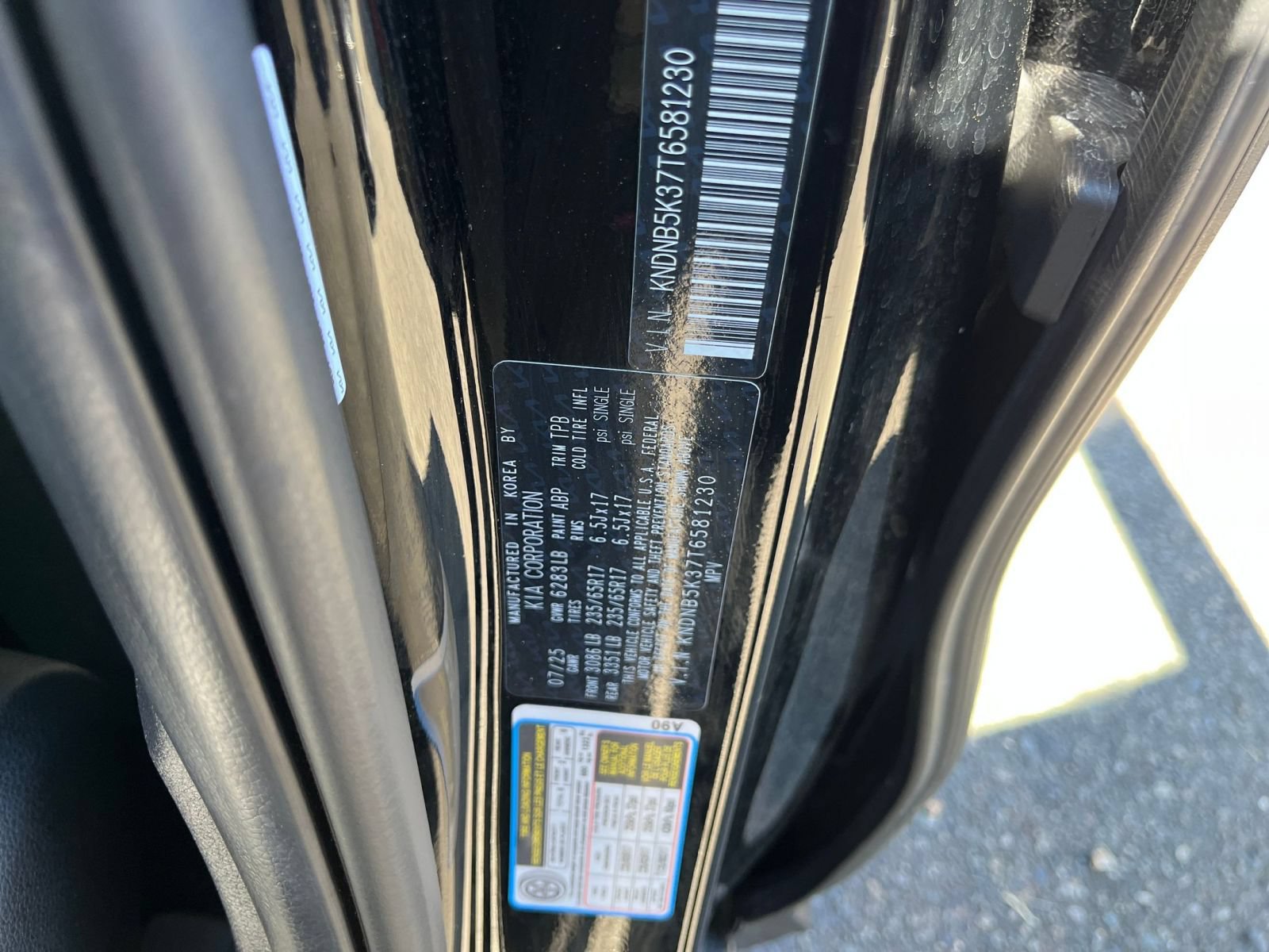 Used 2026 Kia Carnival FWD image 31