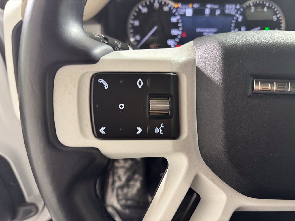 Used 2023 Land Rover Defender 130 SE AWD/4WD image 12