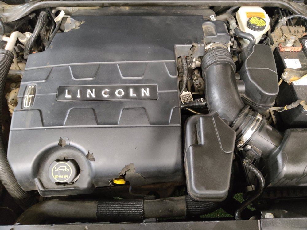 Used 2015 Lincoln MKT AWD image 30