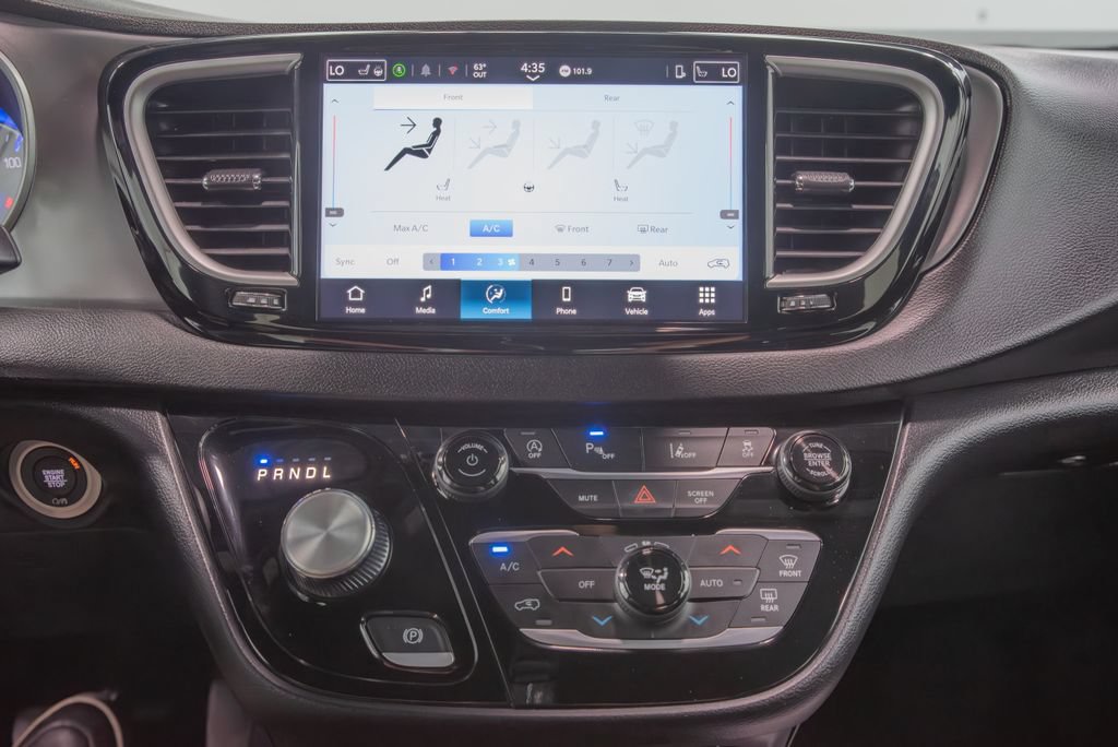 Used 2025 Chrysler Pacifica Select FWD image 28