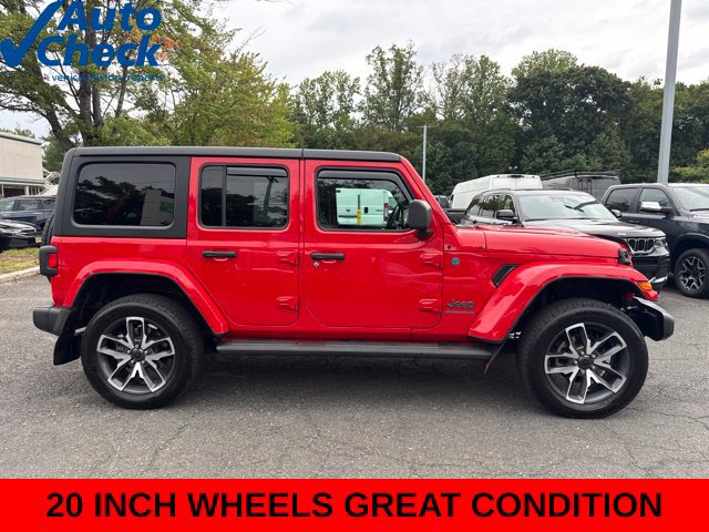 Used 2024 Jeep Wrangler Unlimited w/ Convenience Group AWD/4WD image 12