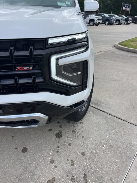 Used 2025 Chevrolet Suburban Z71 AWD/4WD image 13