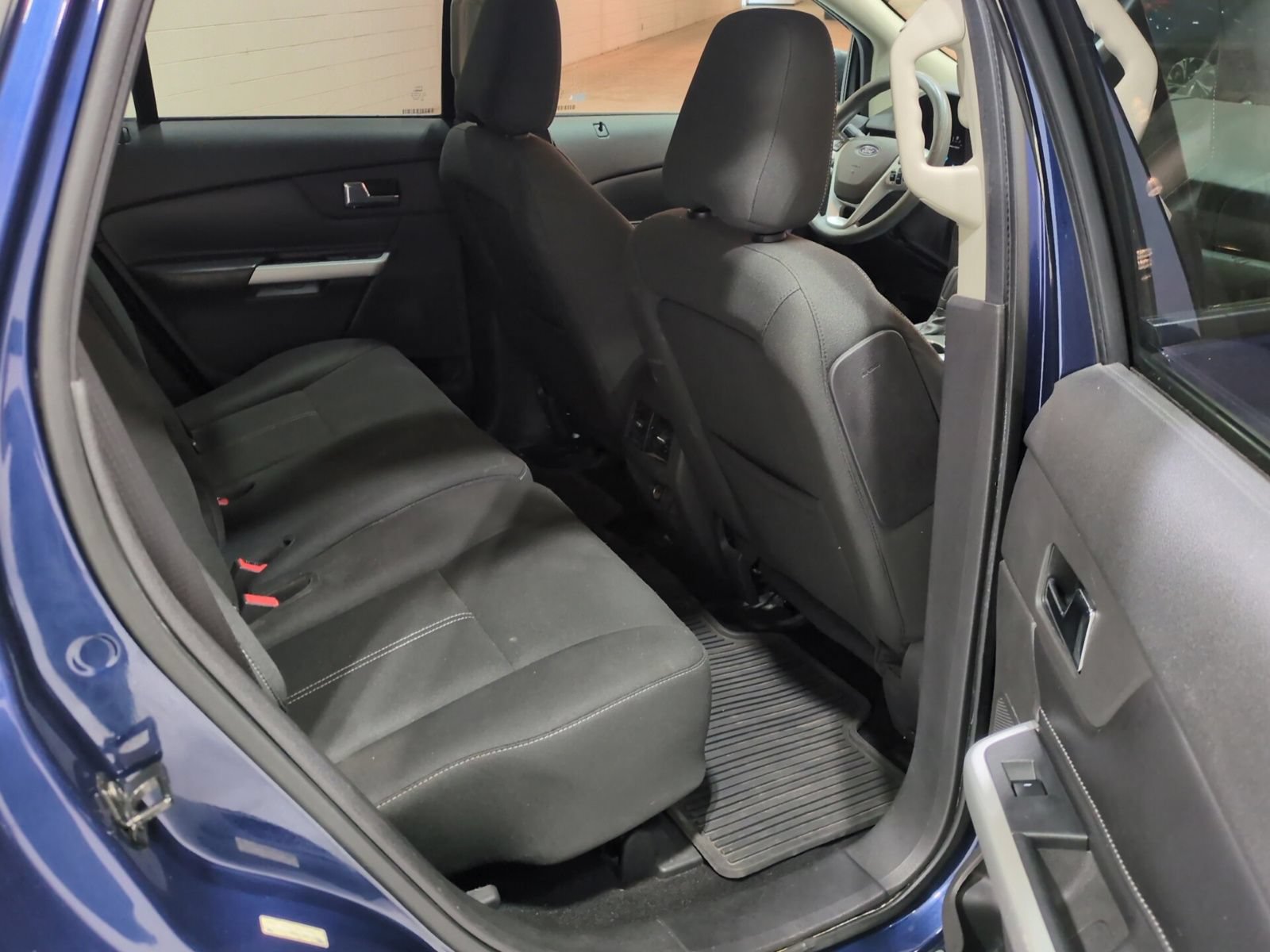 Used 2012 Ford Edge SE FWD image 11