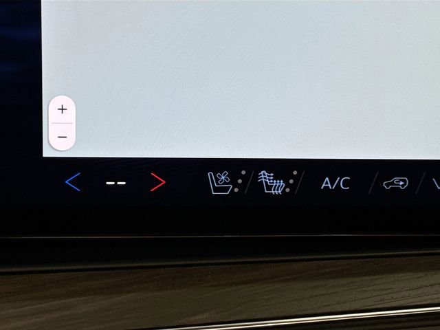 Used 2025 Chevrolet Suburban Premier w/ Sun And Tow Package image 23