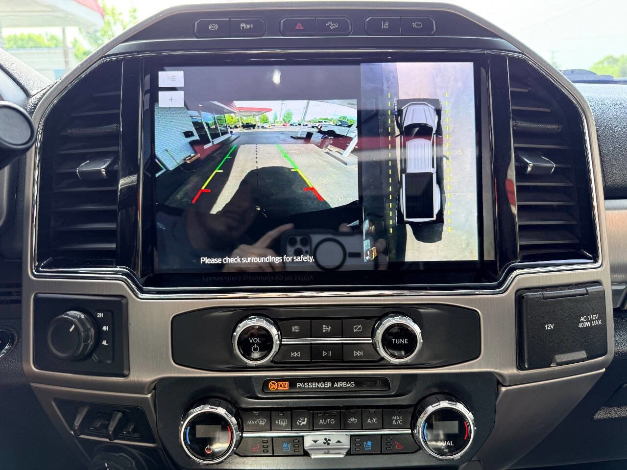 Used 2022 Ford F450 Platinum w/ FX4 Off-Road Package image 41