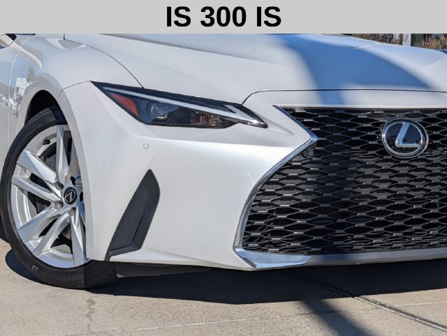 Used 2023 Lexus IS 300 w/ Comfort Package RWD image 3