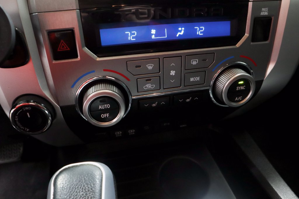 Used 2021 Toyota Tundra Limited w/ Limited Premium Package AWD/4WD image 34