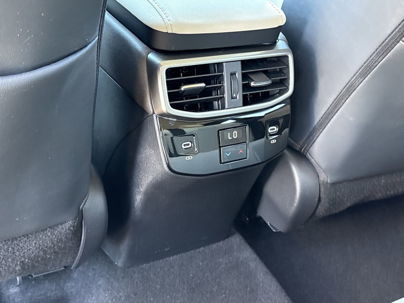 Used 2024 Lexus RX 350 FWD w/ Technology Package image 11