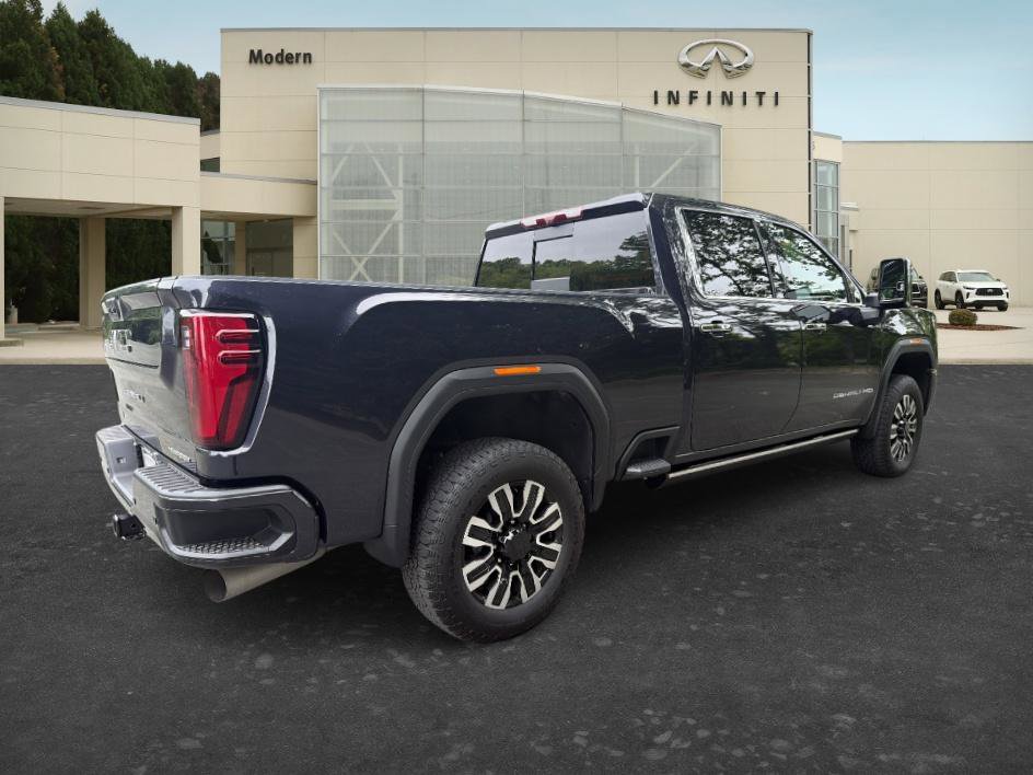 Used 2024 GMC Sierra 3500 Denali Ultimate AWD/4WD image 5