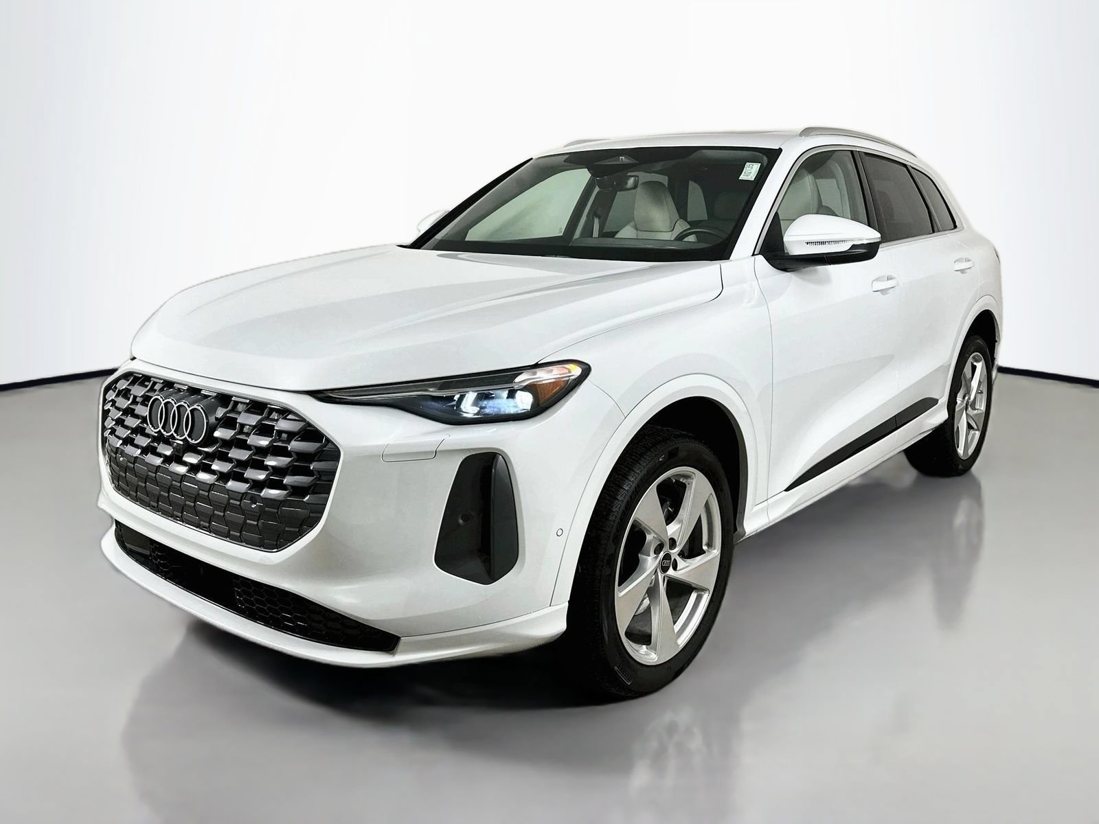 Used 2025 Audi Q5 Premium Plus w/ Premium Plus