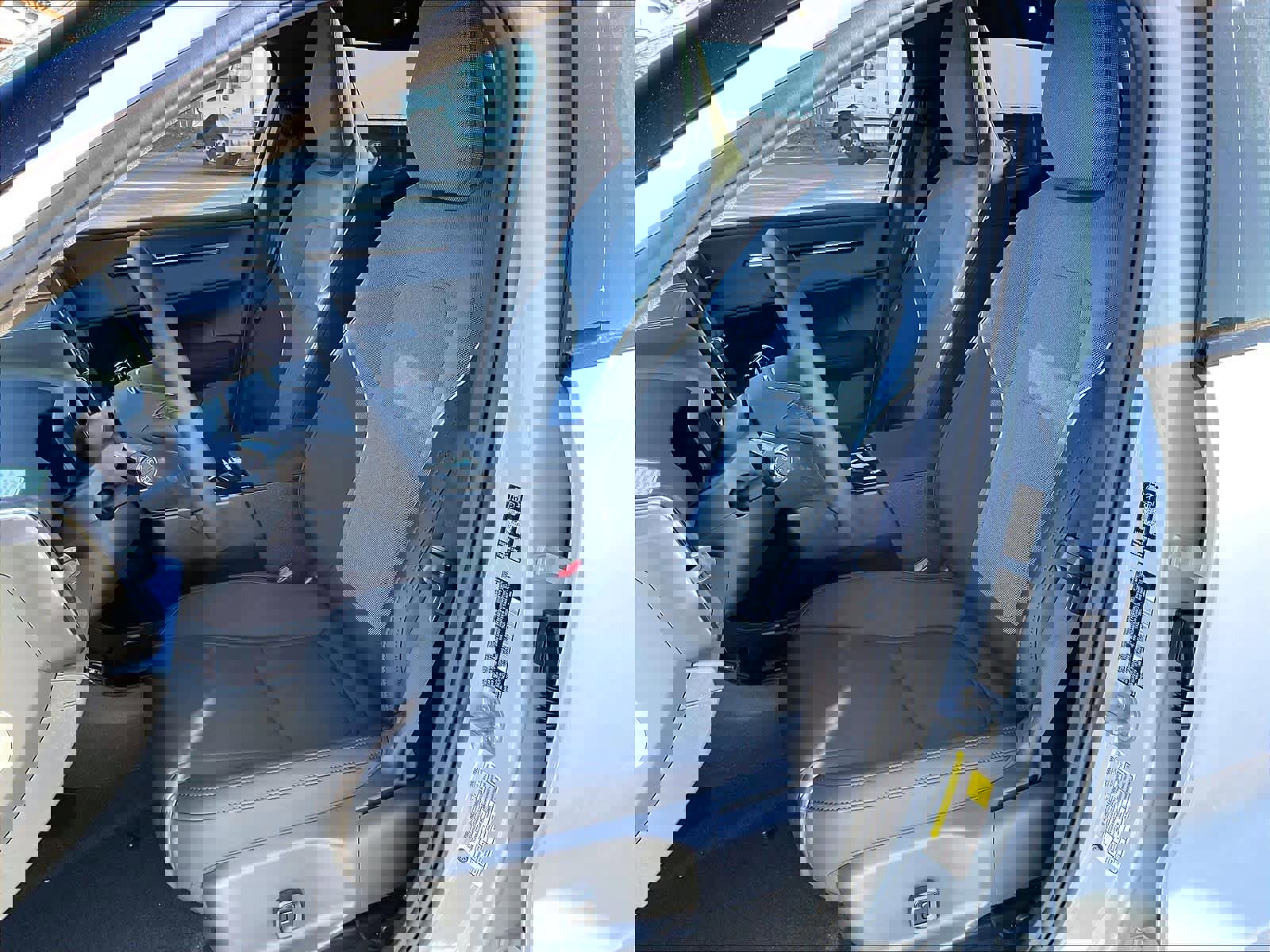 New 2026 Volvo EX30 Plus w/ Climate Package image 11