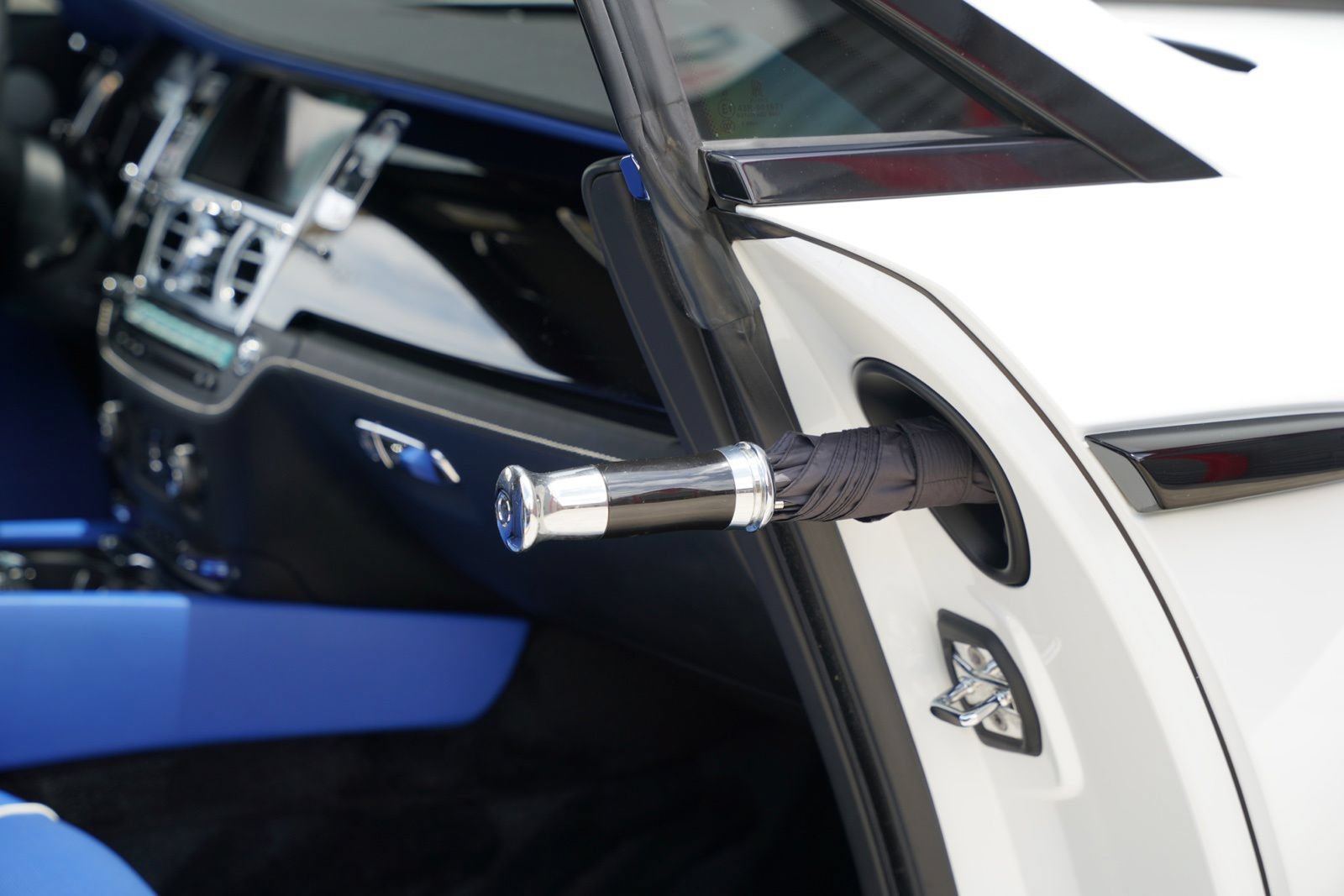 Used 2019 Rolls-Royce Wraith RWD image 34