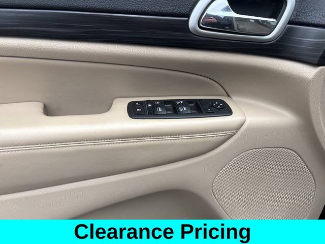 Used 2022 Jeep Grand Cherokee Laredo E w/ Security & Convenience Group AWD/4WD image 13