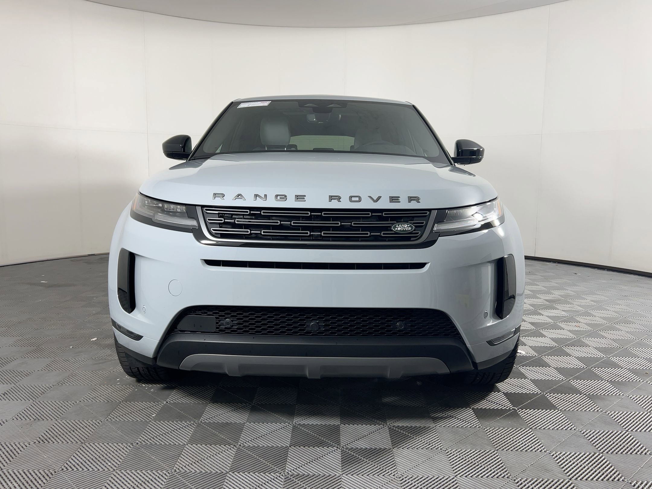 New 2026 Land Rover Range Rover Evoque S image 4