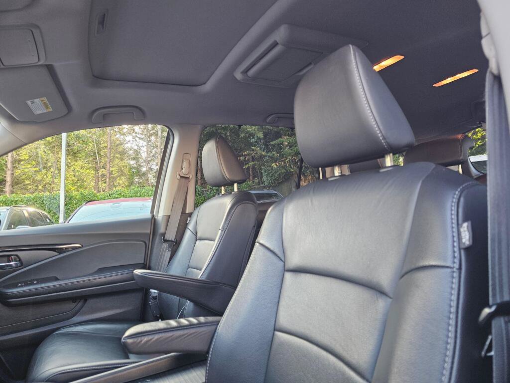 Certified 2018 Honda Pilot Touring image 26