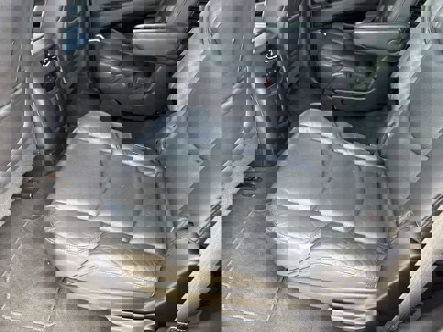 Used 2019 Cadillac Escalade Premium Luxury w/ Escalade Sport Edition image 10