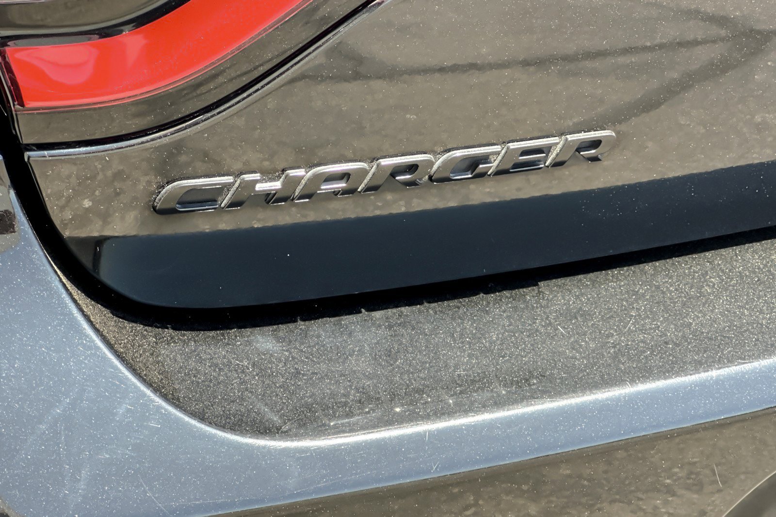 Used 2018 Dodge Charger SXT w/ Blacktop Package RWD image 25