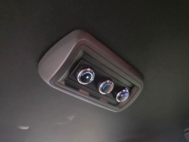 Used 2018 Dodge Grand Caravan SE FWD image 32