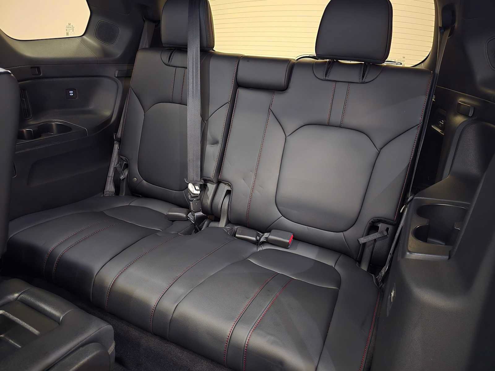 Used 2025 Honda Pilot Black Edition image 27