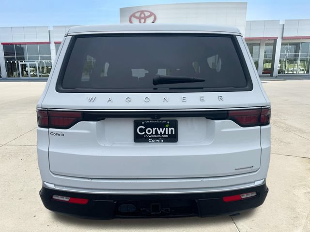 Used 2024 Jeep Wagoneer L Series II w/ Flexible Seating Group AWD/4WD image 4