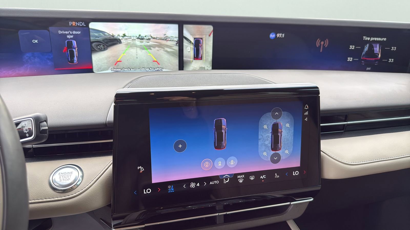 Certified 2024 Lincoln Nautilus Premier AWD/4WD image 18