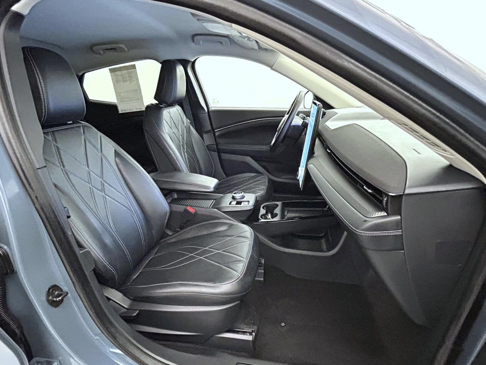 Used 2024 Ford Mustang Mach-E Select AWD/4WD image 15