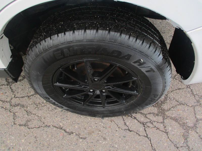 Used 2012 Ford Escape XLS AWD/4WD image 7