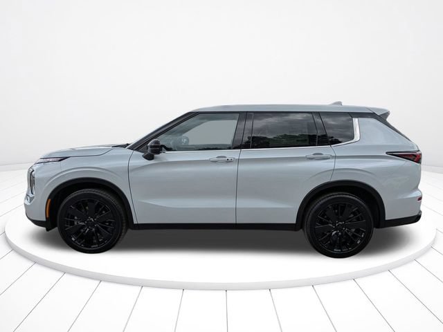 New 2026 Mitsubishi Outlander SE FWD image 7