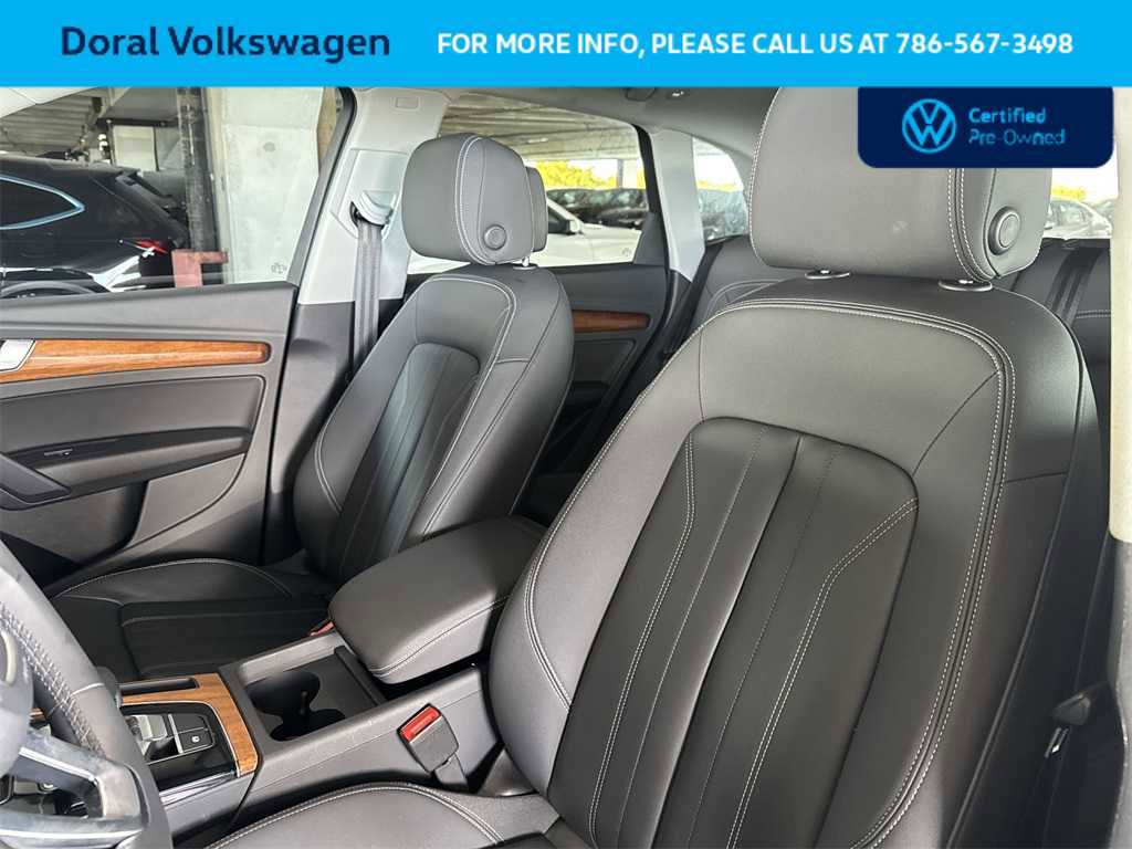 Used 2023 Audi Q5 2.0T Premium w/ Convenience Package image 14